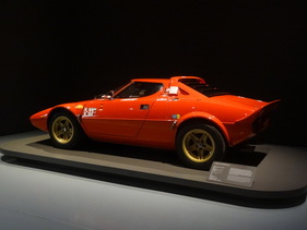Lancia Stratos HF (1976) - in der Ausstellung "PS:. Ich liebe Dich. Sportwagen-Design der 1950er - 1970er Jahre"