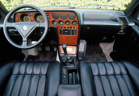 Lancia Thema 8.32 (1988) - edles Cockpit