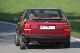 Lancia Thema 8.32 (1989) - am ausgefahrenen Heckflügel erkennt man die schnelle Variante auch Lancia Thema 8.32 (1989) - am ausgefahrenen Heckflügel erkennt man die schnelle Variante auch