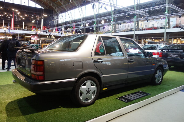 Lancia Thema 8.32 aus dem Jahr 1987 - Sonderschau Supercars 2 in der Autoworld Brüssel 2022/2023