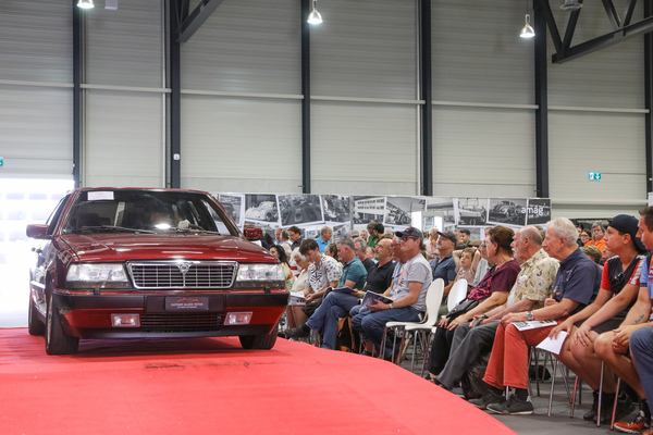 Lancia Thema Ferrari 8.32 (1989) - als Lot 31 an der Swiss Classic World Versteigerung der Oldtimer Galerie Toffen in Luzern am 3. Juni 2023