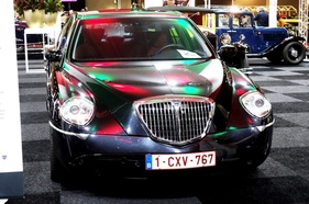 Lancia Thesis 2.4 JTD Centurio (2006) – Das Fahrzeug zitiert Elemente des Art Déco