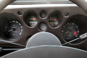 Was beim Beta in einem Kombiinstrument Platz findet, verteilt sich im Trevi auf acht einzelne Höhlen.