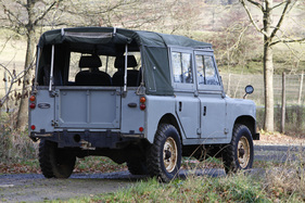 Land Rover 100 4 Door (1976) - mit vier Türen