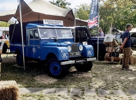 Land Rover 109 (1957) Radio Road Service des RAC – Classic Days Düsseldorf 2022