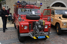Land-Rover 109 Service du Feu (1970) – Gemäss seinem blauen Nummernschild auch nach 55 Jahren noch immer als Feuerwehrfahrzeug zugelassen – British Classic Car Meeting St. Prex 2025 (1970)