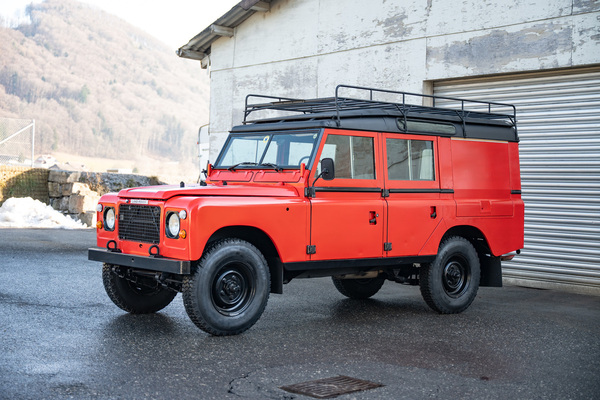 Image: Land Rover 109 V8 (1983) - as lot 32 at the auction of the Oldtimer Gallery in Toffen on March 21, 2026