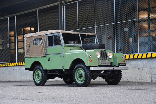 Bild: Land Rover 86 Series 1 (1956) - 1956 Land Rover 86 Series 1 - als Lot 106 an der Oldtimer Galerie Toffen Versteigerung von Gstaad am 29. Dezember 2024