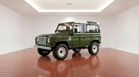 Land Rover 90 Turbo D (1987) - angeboten in der Classic- & Youngtimer-Cars Auktion der Emil Frey Classics AG im Oktober 2026