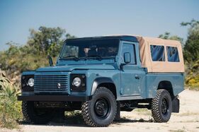 Land Rover Defender 110 Pick Up (2003) - als Lot 111 angeboten an der Artcurial Le Mans Classic Versteigerung am 30. Juni 2023