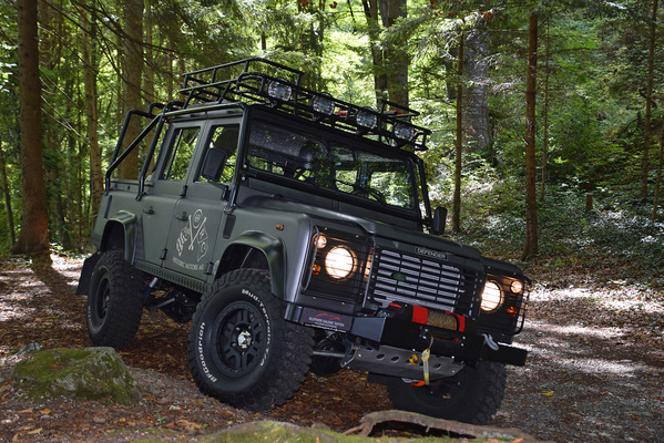 Image: Land Rover Defender 110 Tomb Raider Special Edition (2002) - as lot 113 at the auction of the classic car gallery in Gstaad on December 29, 2017