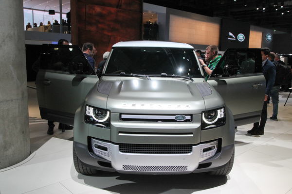Land Rover Defender (2019) - wird sofort in Beschlag genommen - IAA in Frankfurt 2019