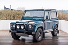Bild: Land Rover Defender 90 50th Anniversary (1998) - als Lot 120 angeboten an der Artcurial Rétromobile Paris Versteigerung am 3./4. Februar 2023