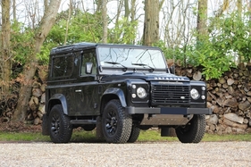 Land Rover Defender 90 Autobiography (2015) - als Lot 091 angeboten an der Versteigerung von Artcurial an der Rétromobile Paris am 7. Februar 2020