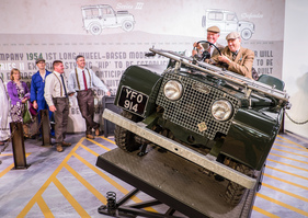 Land Rover Neigungs-Demonstration an der Earls Court Motor Show - Impressionen vom Goodwood Revival 2015