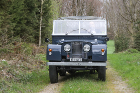 Land Rover Serie I 86 (1955) - abseits von asphaltierten Wegen kann der Allradler sein Talent ausspielen (1955)
