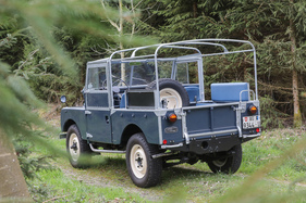 Land Rover Serie I 86 (1955) - auf diese Weise ist die Rundumsicht, aber auch die Belüftung fast perfekt