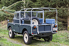 Bild: Land Rover Serie I 86 (1955) - hinten sitzen die Passagiere quer