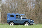 Bild: Land Rover Serie I 86 (1955) - knapp 100 km/h läuft ein früher Land Rover