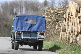 Land Rover Serie I 86 (1955) - mit aufgeküpftem Verdeck Land Rover Serie I 86 (1955) - mit aufgeküpftem Verdeck