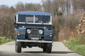 Land Rover Serie I 86 (1955) - viele plane Flächen, wenig Rundungen Land Rover Serie I 86 (1955) - viele plane Flächen, wenig Rundungen