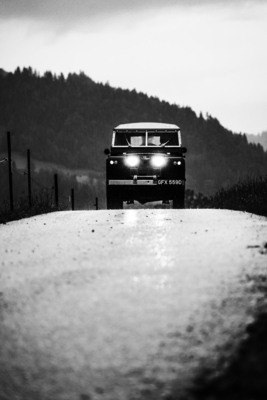 Land Rover Series 2a - Leaving in Landy Style