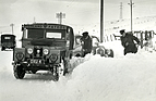 Land Rover Series I (1948) - AA Patrol im Schnee