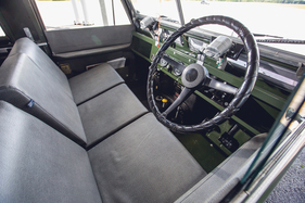 Land Rover Series IIA 88 (1966) - 3 seats in front (1966)