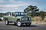 Land Rover Series III 109 Restomod by Kevin Kay Restorations (1977) - als Lot 373 an der RM Sotheby’s Monterey Auction 2026 (© Ingo Schmoldt - Courtesy RM Sotheby's, 2026) Land Rover Series III 109 Restomod by Kevin Kay Restorations (1977) - als Lot 373 an der RM Sotheby’s Monterey Auction 2026 (© Ingo Schmoldt - Courtesy RM Sotheby's, 2026)