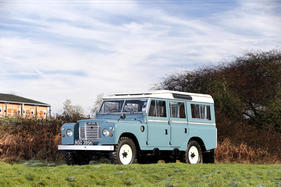 Land Rover Series III 109" Safari 4x4 (1972) - als Lot 036 angeboten an der Bonhams Versteigerung am Goodwood Members Meeting am 20. März 2016 (1972)