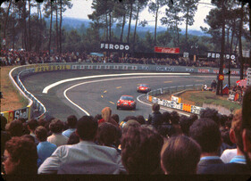 Le Mans 1970 - Zwei Porsche 911S durch die Kurven (1970)