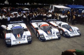 Le Mans 1982 - Die Rothmans Porsche 956 als Gruppenfoto