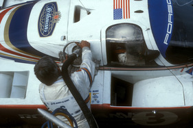Le Mans 1982 - Platz 3 Rothmans Porsche 956 #3 mit Hurley Haywood, Jürgen Barth und Al Holbert