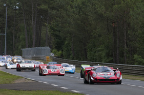 Le Mans Classic 2012 - Grid 5 warm-up lap
