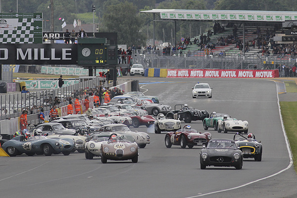Le Mans Classic 2012 - Le Mans Start des Grid 2 - dichtes Gedrängel