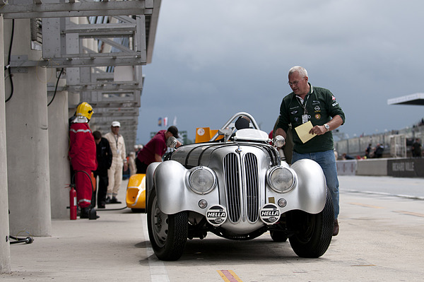Le Mans Classic 2012 - Noch kurz tanken bevor die nächsten Regentropfen kommen