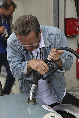 Le Mans Classic 2012 - Sorgfältiges Tanken