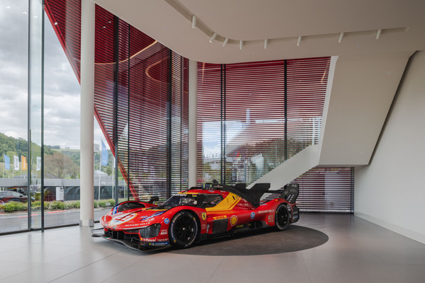 Le-Mans-Ferrari als Anziehungspunkt