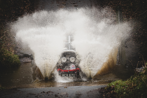 Bild LeJog Rallye 2019 - Grosse Wasserdurchfahrten sind auch keine Seltenheit