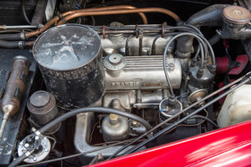 Lea-Francis 14 HP Estate Car (1951) - die Nockenwellen liegen seitlich hoch auf beiden Seiten des Motors und erlauben hängende Ventile