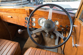 Lea-Francis 14 HP Estate Car (1951) - grosses Federspeichen-Lenkrad