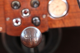 Lea-Francis 14 HP Estate Car (1951) - vier Gänge, die oberen drei sind synchronisiert