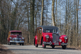 Lea-Francis 14 HP Estate Car (1951) - zwei Kombis aus zwei Ländern, hinten ein Chevrolet Fleetmaster von 1948