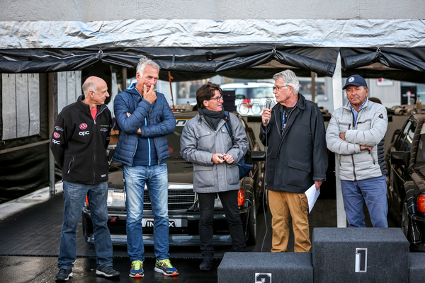 Image: Legends together, including Volker Strycek, Christian Danner, Ellen Lohr, Rainer Braun and Klaus Ludwig - Touring Car Classics 2017/2018