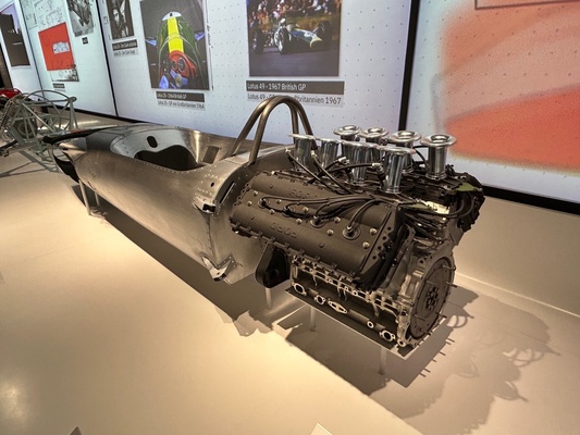 Leichtmetall-Monocoque-Technik von damals - Formel-1-Ausstellung in Wien 2024