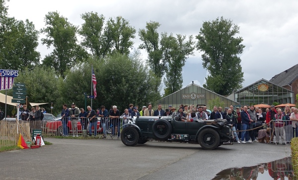 Bild Leider nicht untypisch waren Staus wegen der Absperrungen – Classic Days 2025