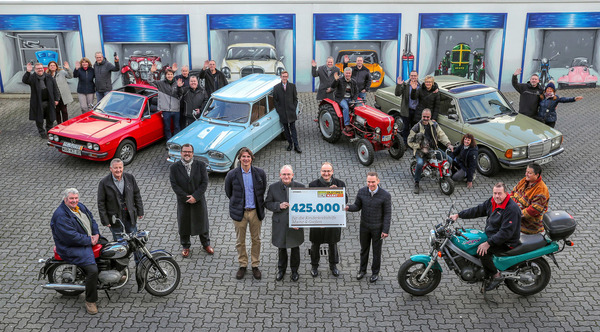 Leser der Zeitschrift „Oldtimer Markt“ spendeten im vergangen Jahr 425'000 Euro für die Kinderkrebshilfe Mainz und Gießen. Zu gewinnen gab es wertvolle, von Spendern gestiftete Oldtimer.