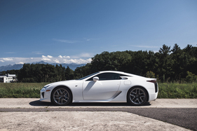 Lexus LFA (2011) - als Lot 108 an der RM/Sotheby's St. Moritz Versteigerung vom 17. September 2021