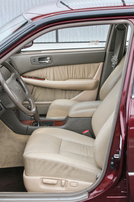 Lexus LS 400 (1990) - bequeme Sitze mit gutem Seitenhalt