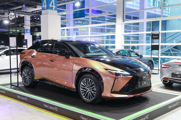 Lexus RZ (2022) - neu auf dem Markt - Auto Zürich 2022
